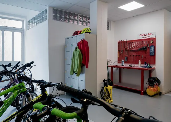 Zona 30 Bike Guesthouse